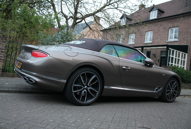 Bentley Continental GTC V8 2020