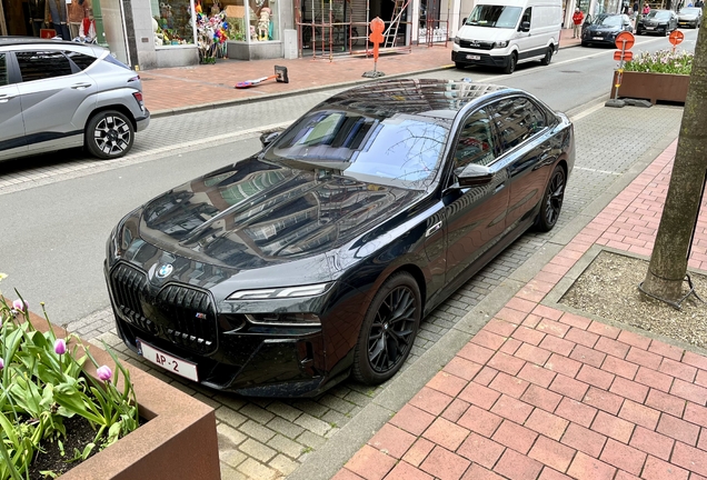 BMW M760e xDrive