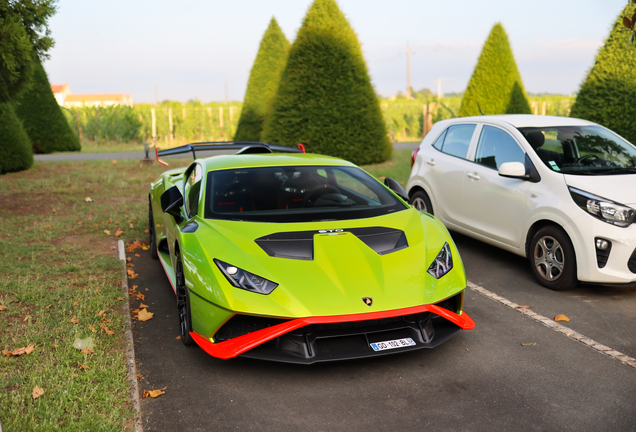 Lamborghini Huracán LP640-2 STO