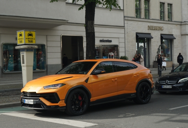 Lamborghini Urus Performante