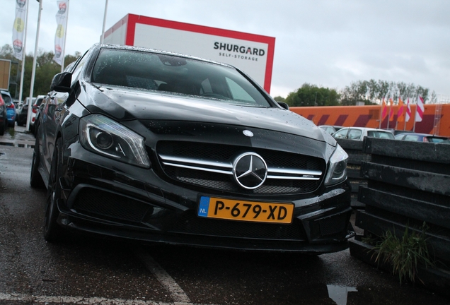 Mercedes-Benz A 45 AMG