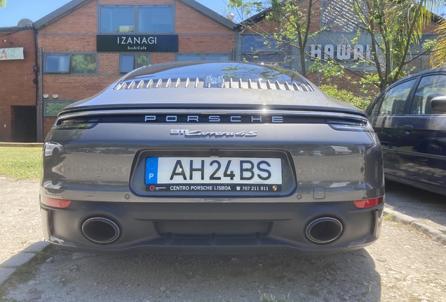 Porsche 992 Carrera 4S