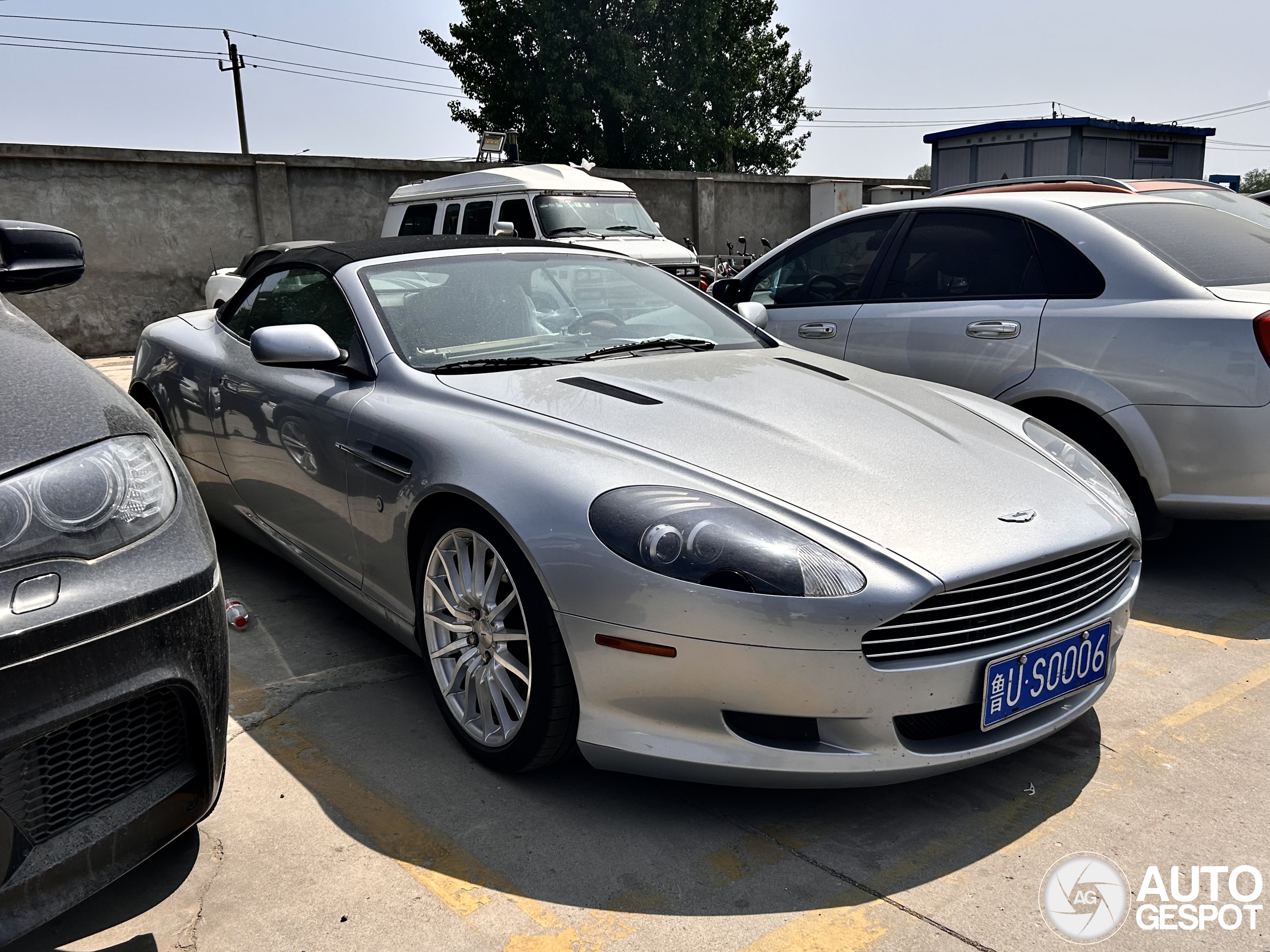 Aston Martin DB9 Volante