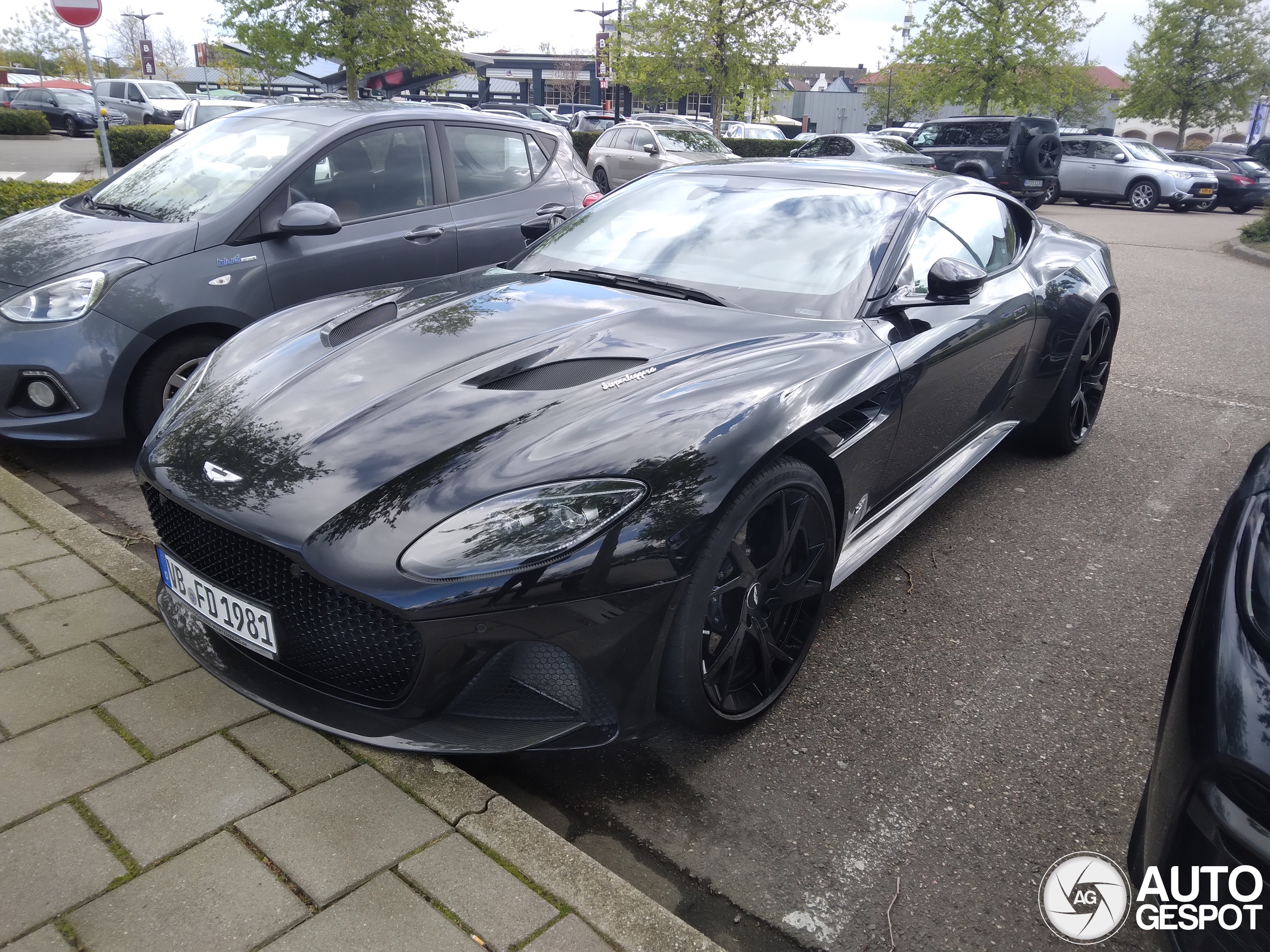 Aston Martin DBS Superleggera