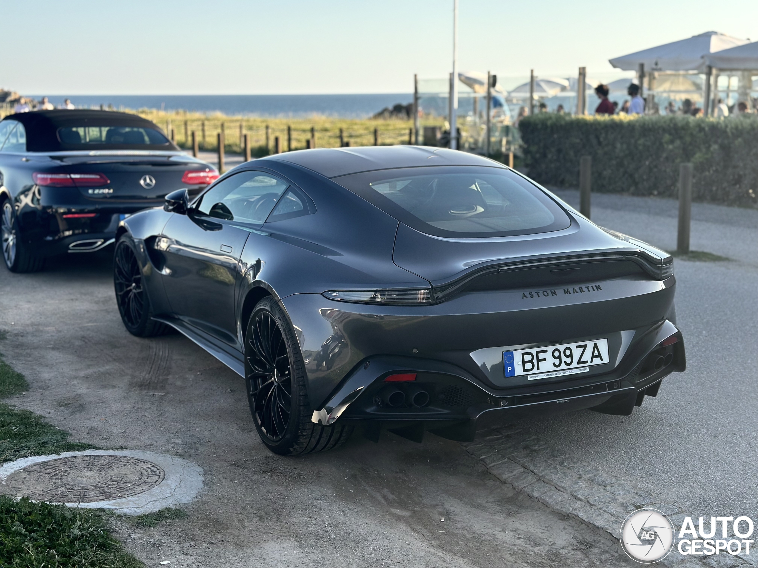 Aston Martin V8 Vantage 2018