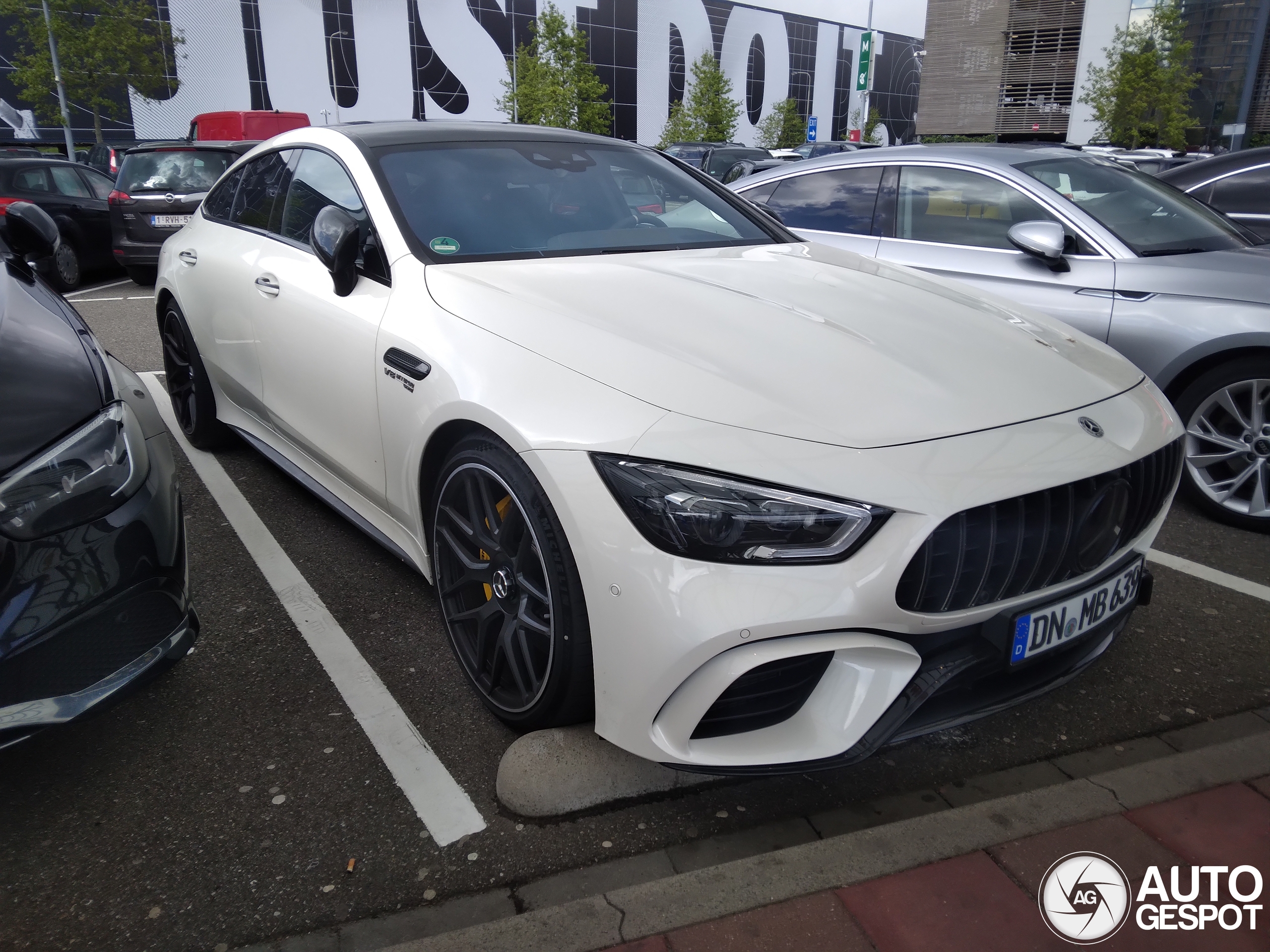 Mercedes-AMG GT 63 S X290