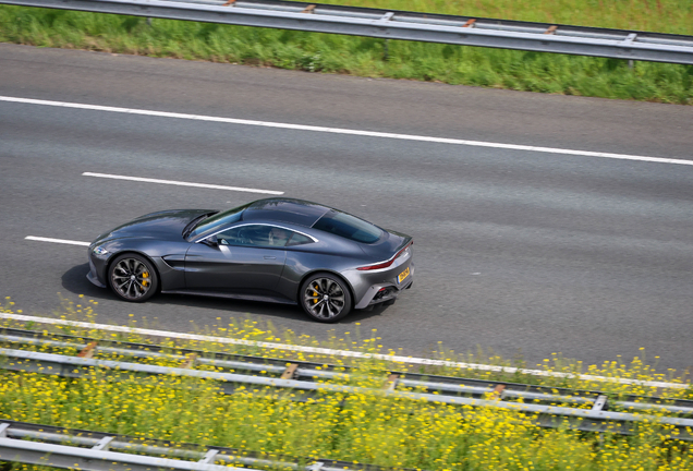 Aston Martin V8 Vantage 2018