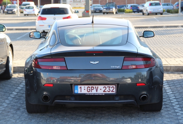 Aston Martin V8 Vantage