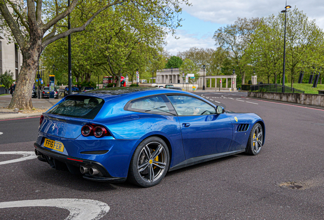 Ferrari GTC4Lusso