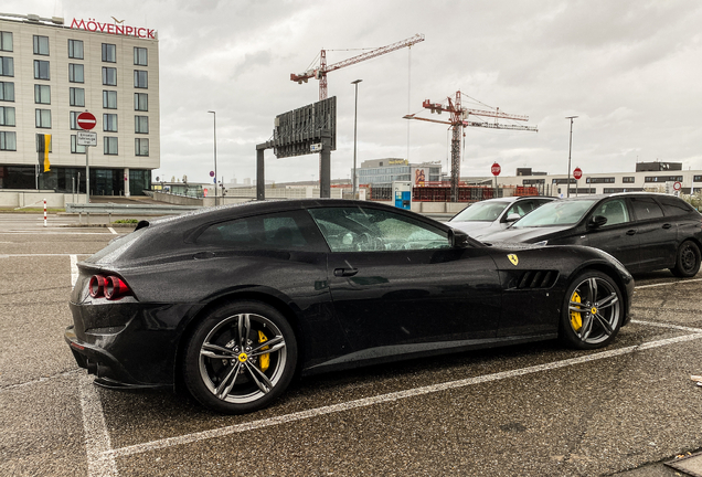 Ferrari GTC4Lusso