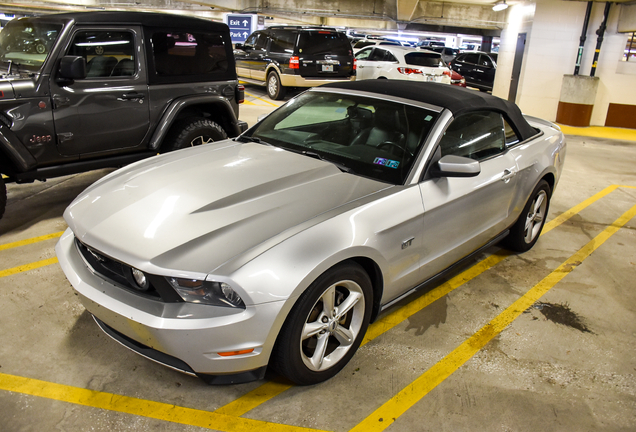 Ford Mustang GT Convertible 2010