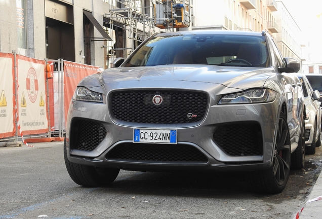 Jaguar F-PACE SVR