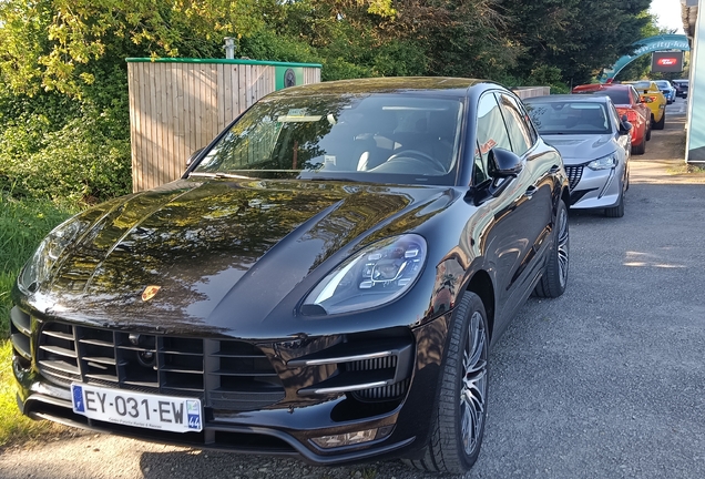 Porsche 95B Macan Turbo