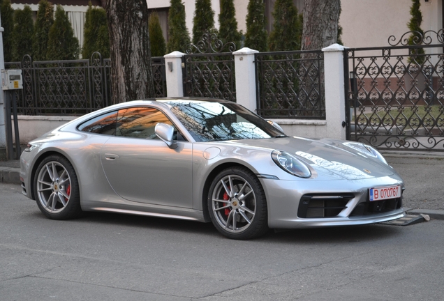 Porsche 992 Carrera 4S