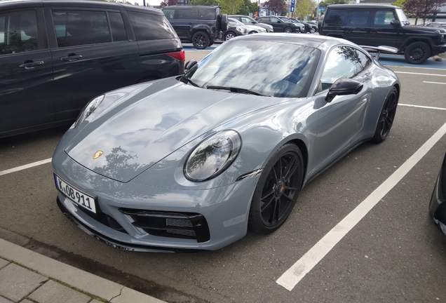 Porsche 992 Carrera GTS