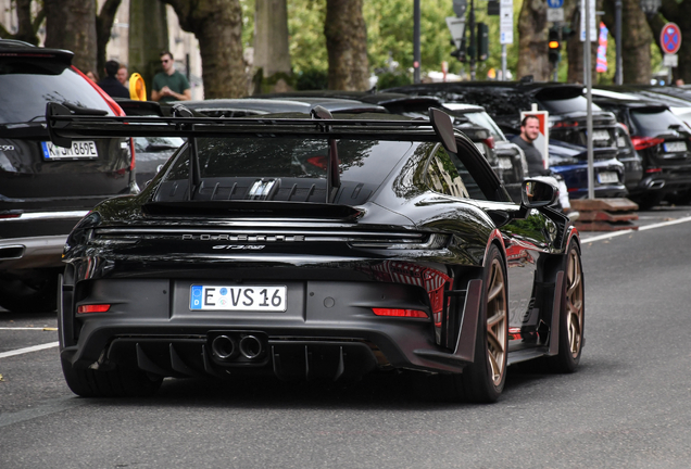 Porsche 992 GT3 RS Weissach Package