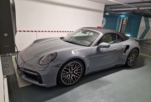 Porsche 992 Turbo Cabriolet