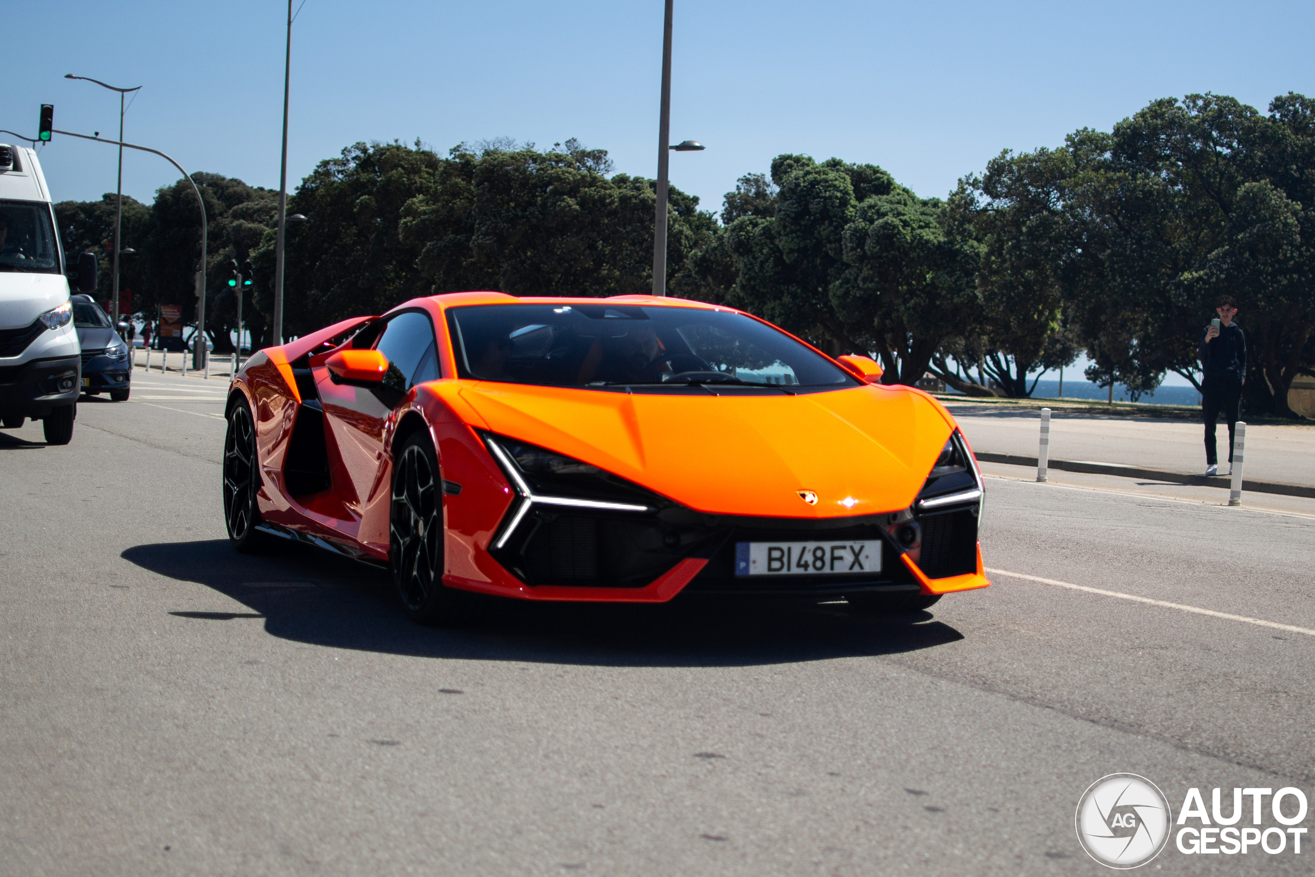 Koningsdag: we beginnen de dag met een Lamborghini Revuelto