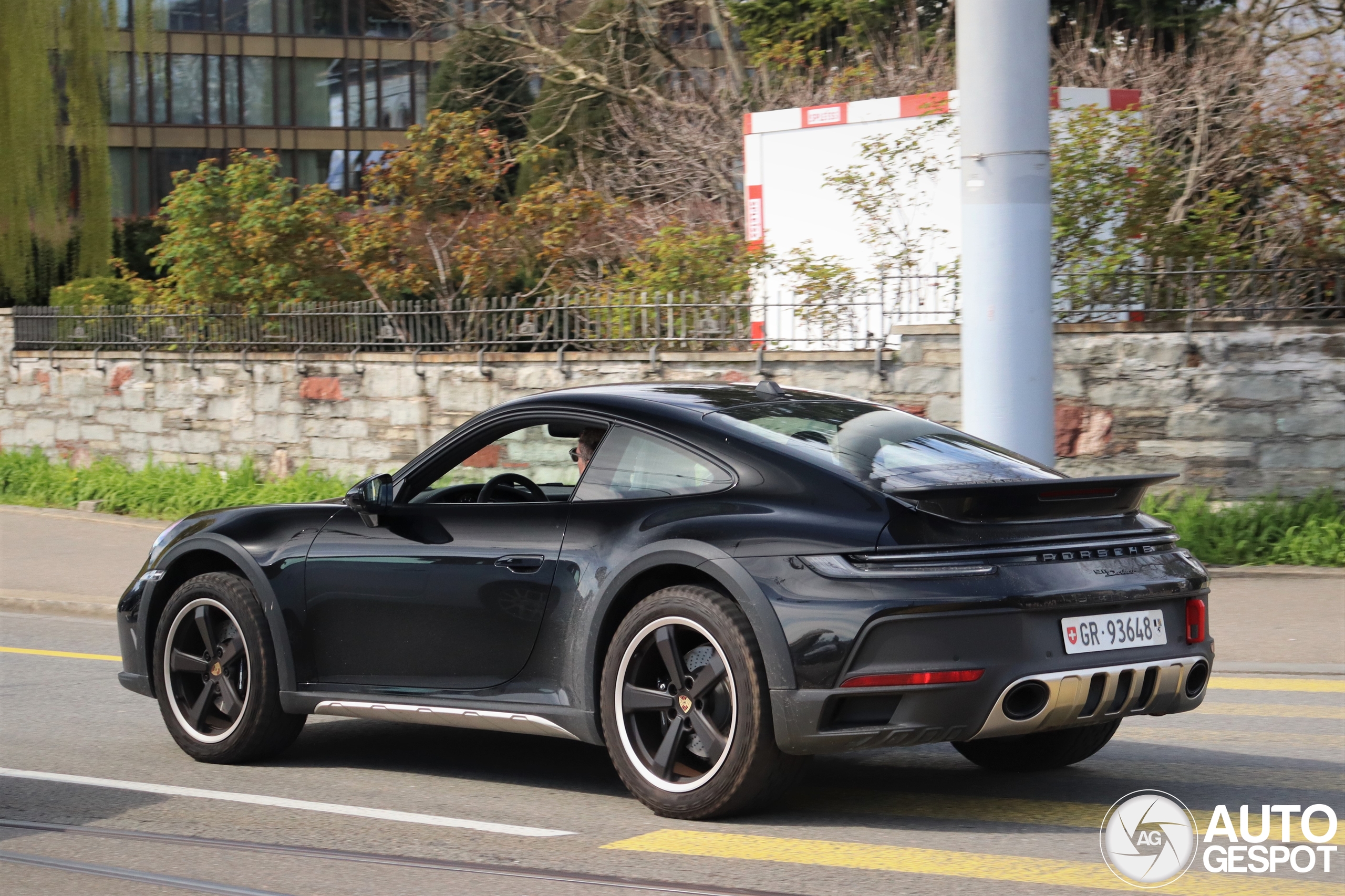 Porsche 992 Dakar