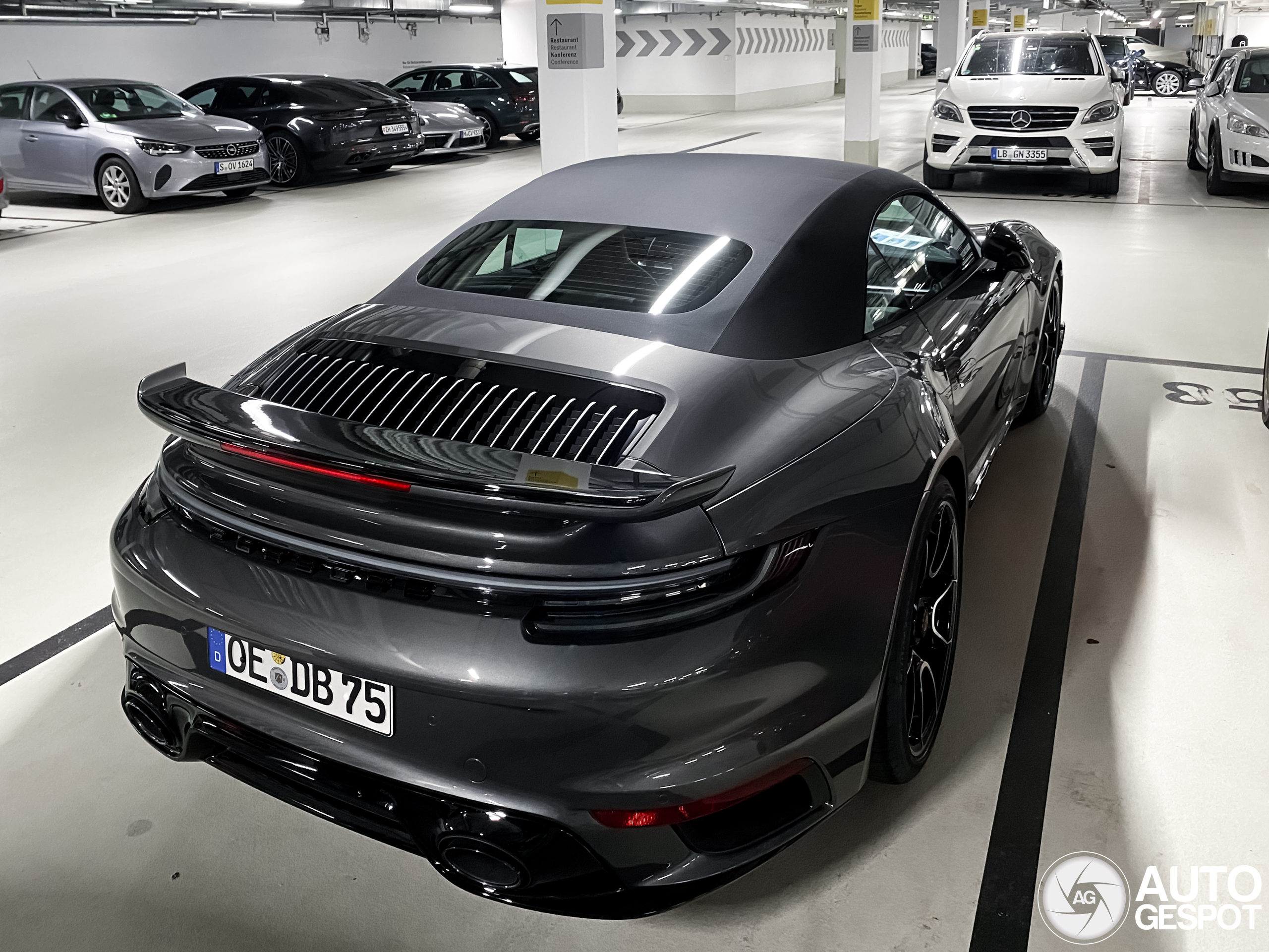 Porsche 992 Turbo S Cabriolet