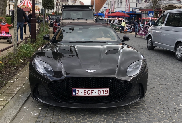 Aston Martin DBS Superleggera Volante