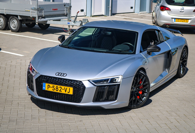 Audi R8 V10 Plus 2015