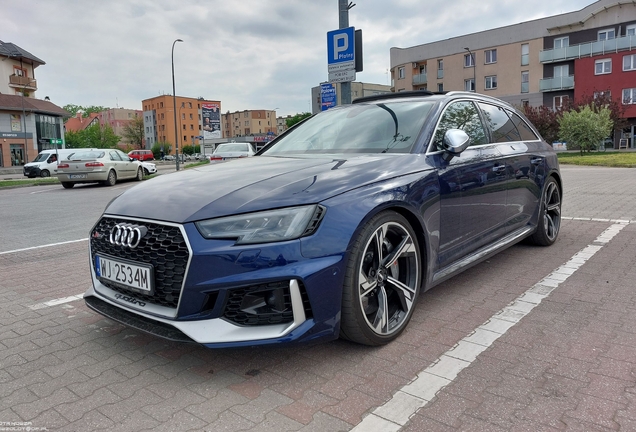 Audi RS4 Avant B9