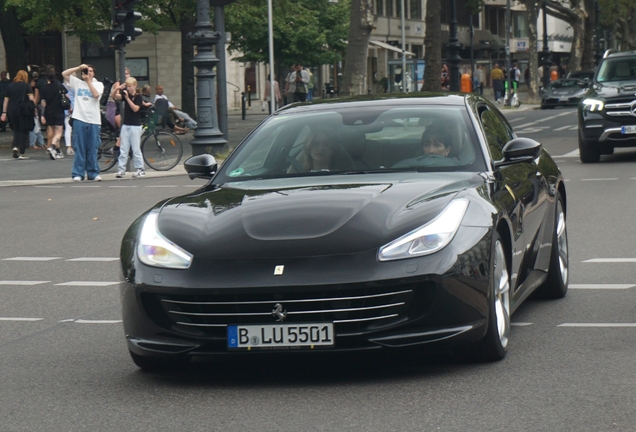 Ferrari GTC4Lusso