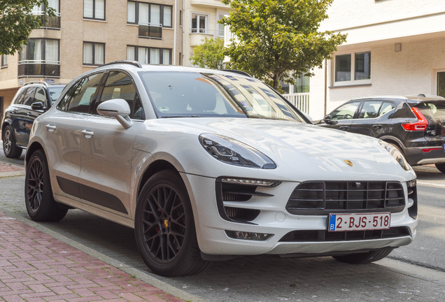 Porsche 95B Macan GTS