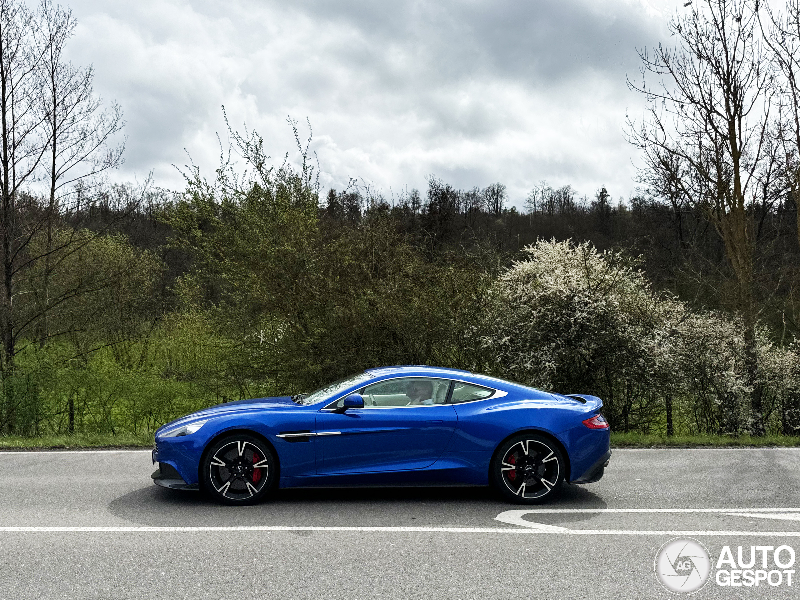 Aston Martin Vanquish S 2017