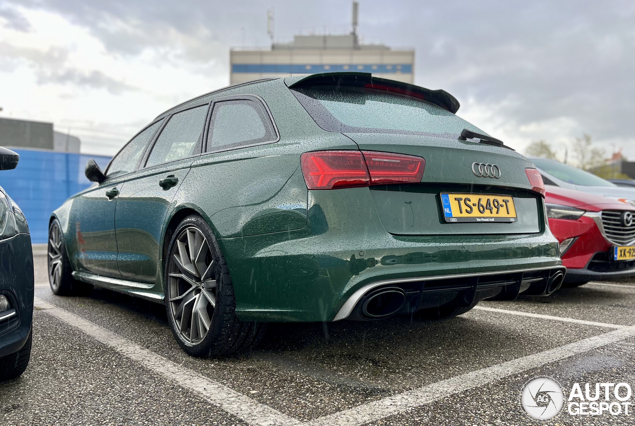 Audi RS6 Avant C7 2015