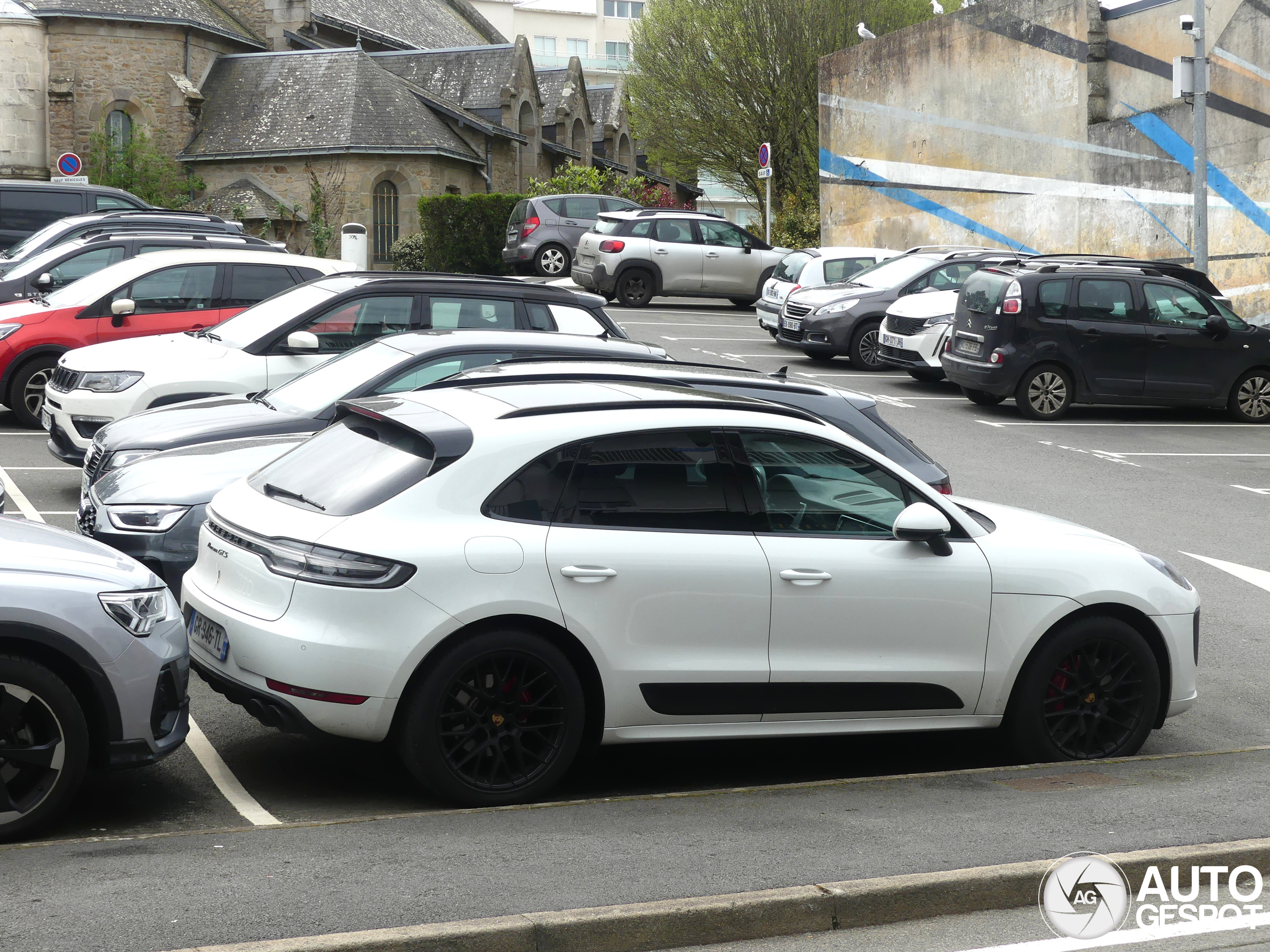 Porsche 95B Macan GTS MkII