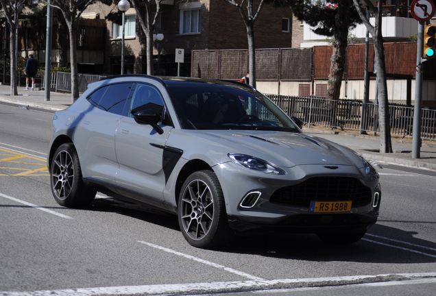 Aston Martin DBX