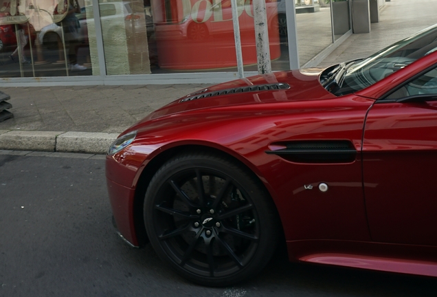 Aston Martin V12 Vantage S Roadster