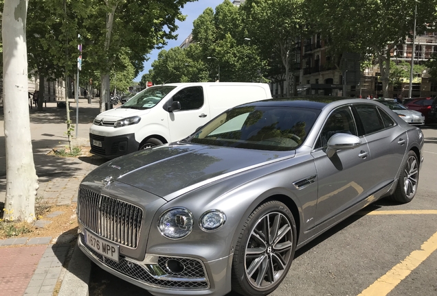 Bentley Flying Spur Hybrid Azure