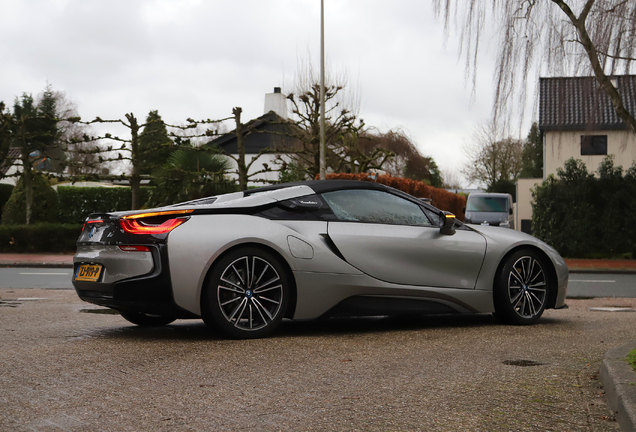 BMW i8 Roadster