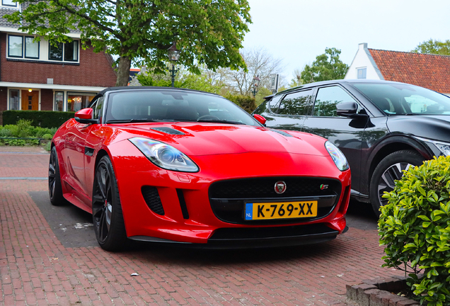 Jaguar F-TYPE S AWD Convertible