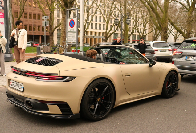 Porsche 992 Carrera 4S Cabriolet