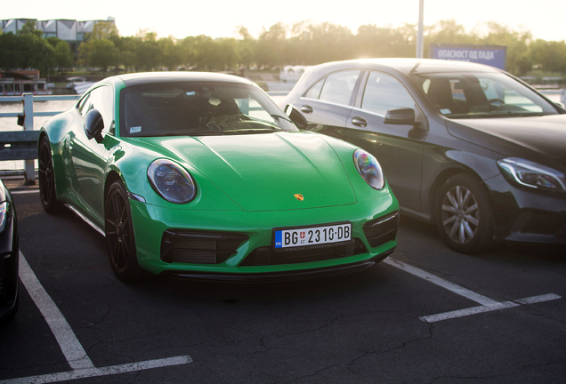 Porsche 992 Carrera GTS