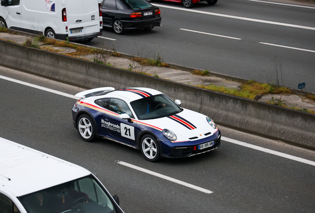 Porsche 992 Dakar