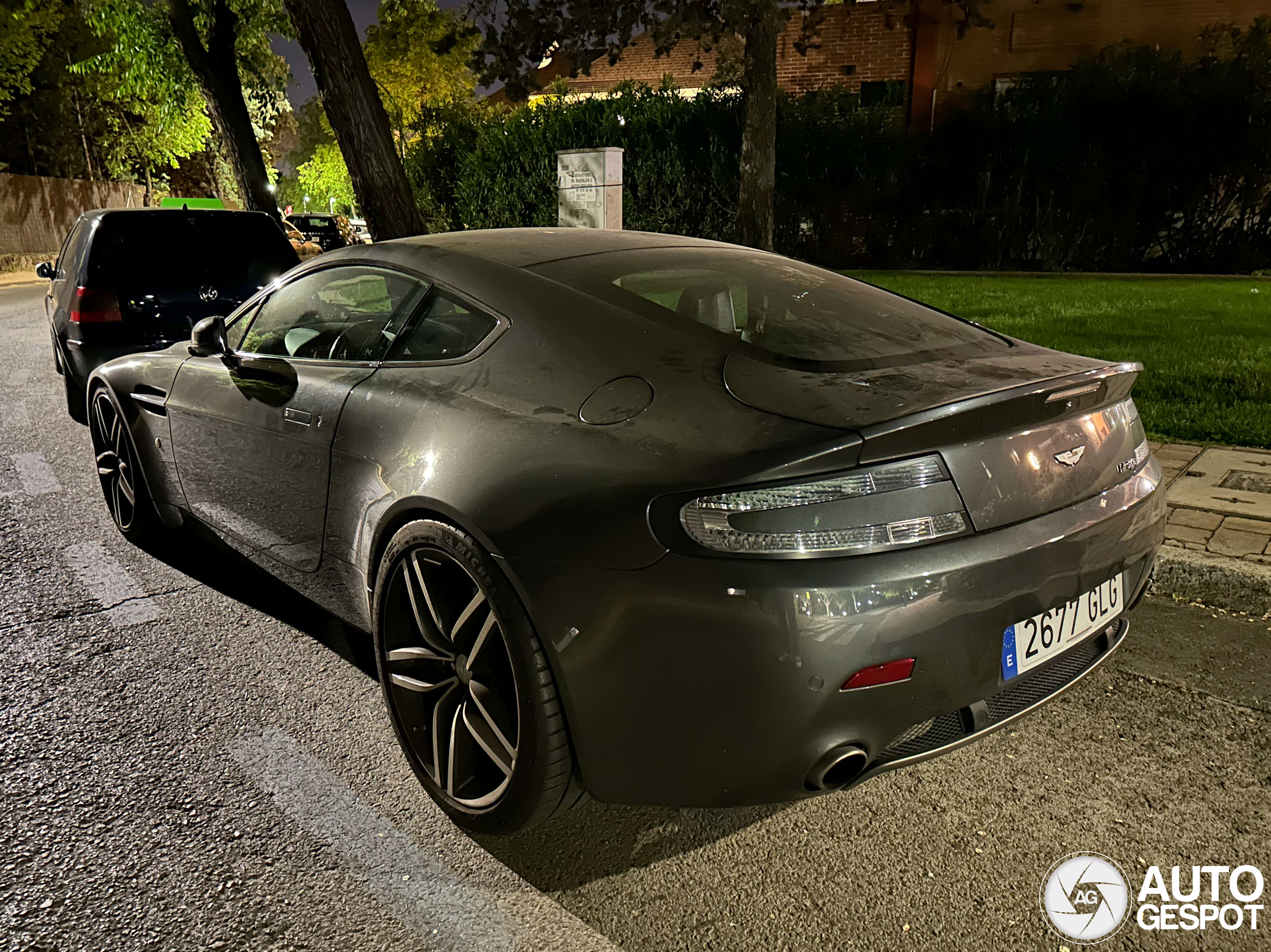 Aston Martin V8 Vantage