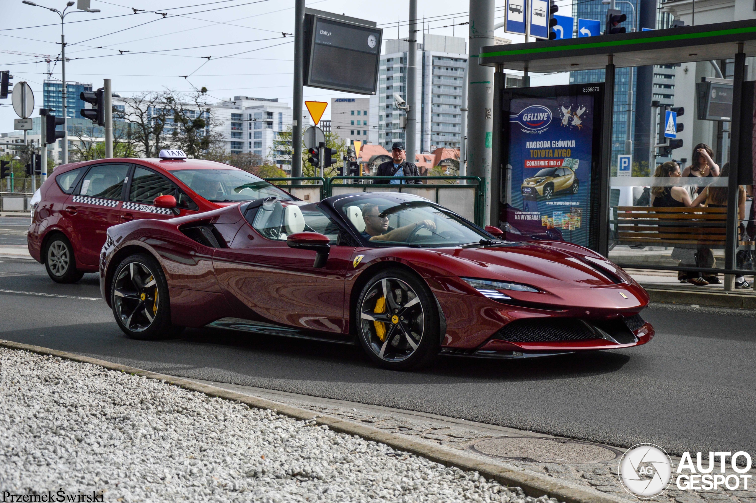 Ferrari SF90 Spider