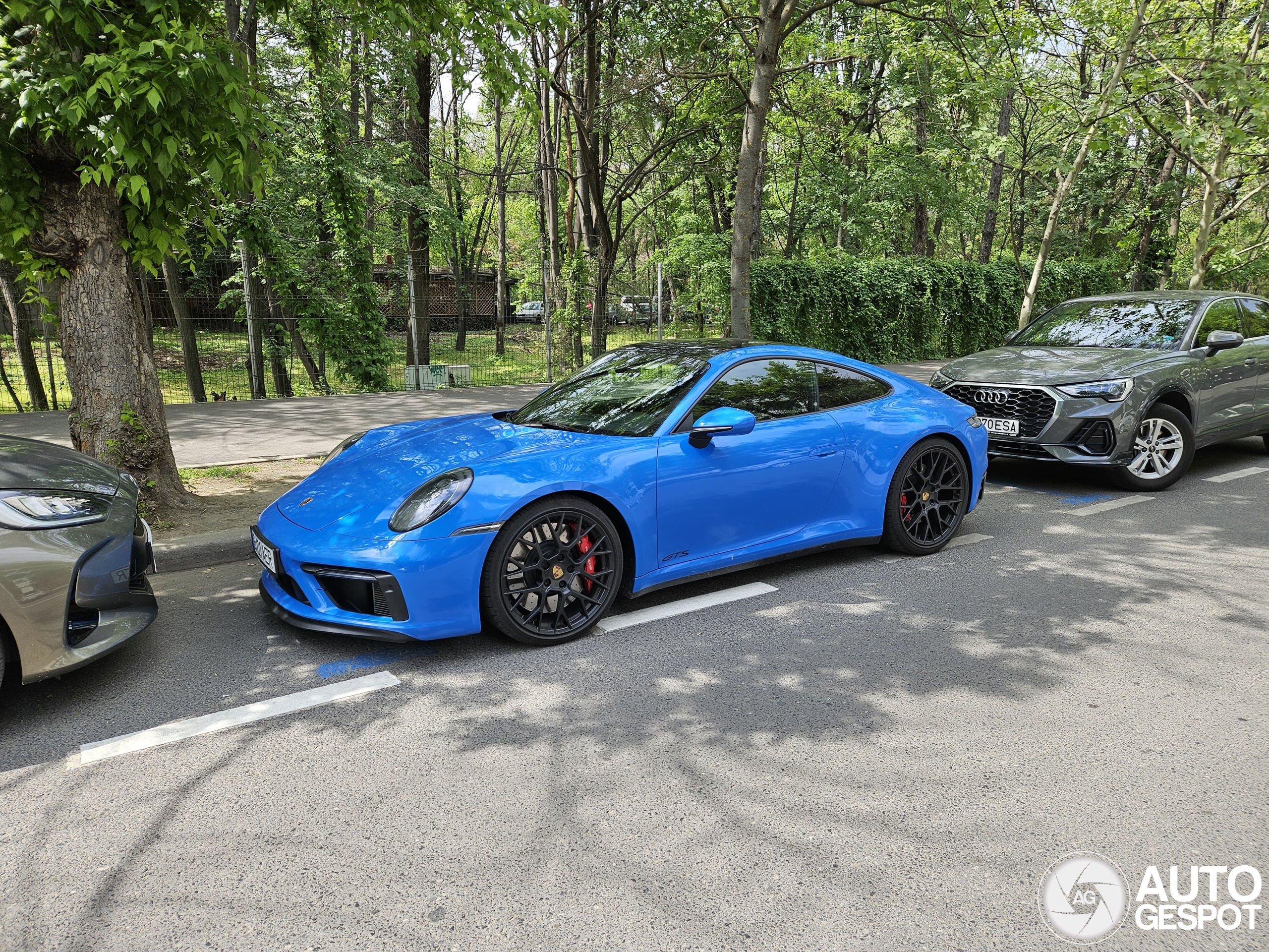 Porsche 992 Carrera 4 GTS