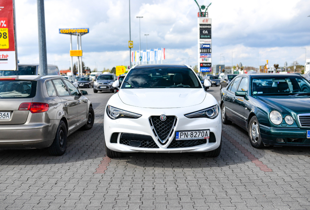 Alfa Romeo Stelvio Quadrifoglio