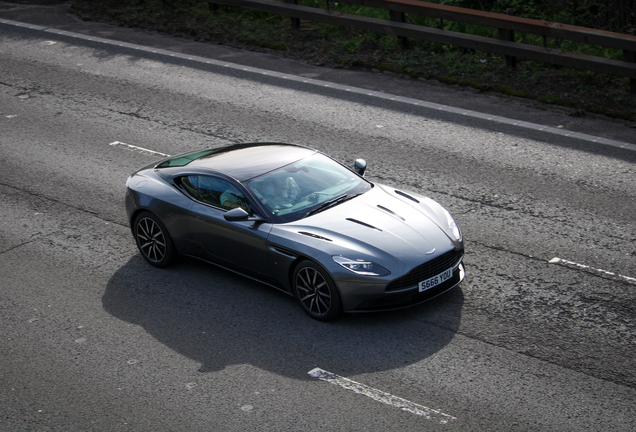 Aston Martin DB11