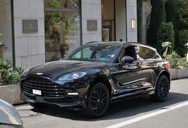 Aston Martin DBX707