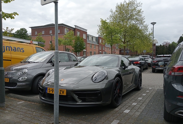 Porsche 992 Carrera GTS