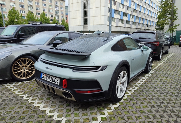 Porsche 992 Dakar