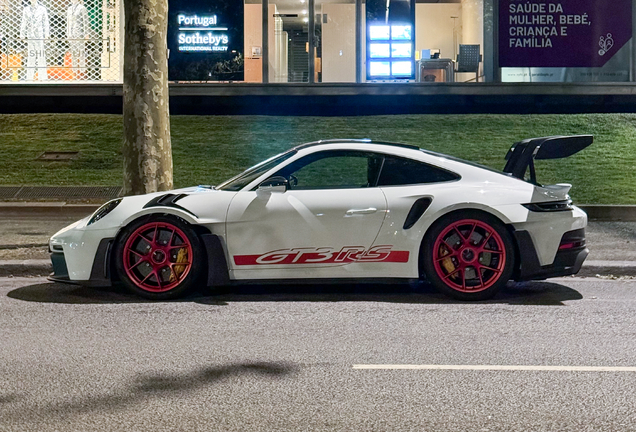 Porsche 992 GT3 RS Weissach Package