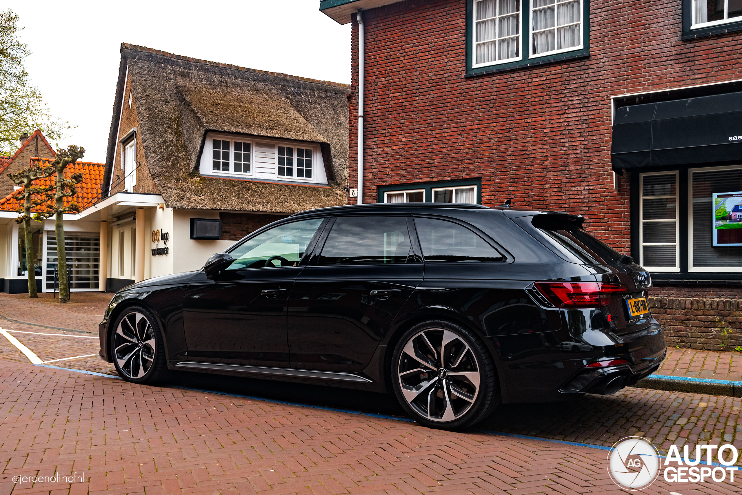 Audi RS4 Avant B9